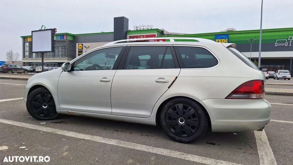 Volkswagen Golf 2.0 TDI DPF Highline - 9