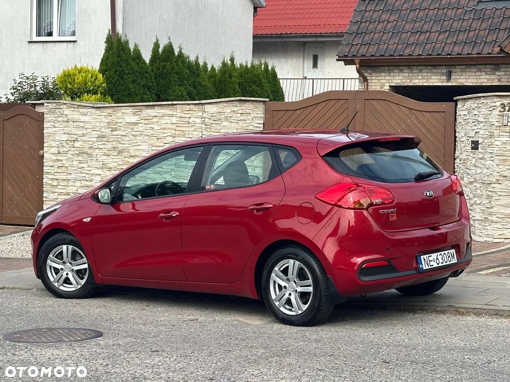 Kia Ceed - 11