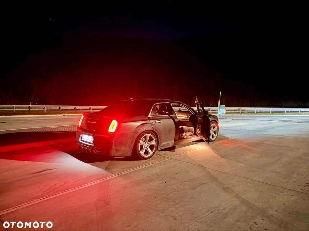 Chrysler 300C - 21