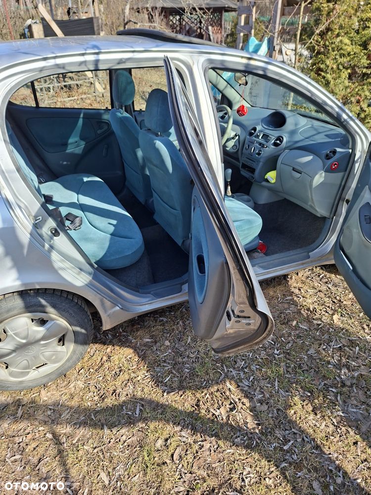 Toyota Yaris - 7