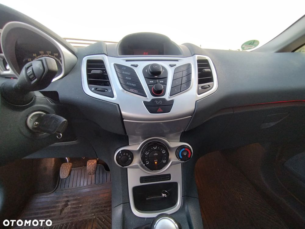 Ford Fiesta 1.25 Titanium - 13