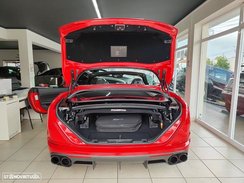Ferrari California T - 16