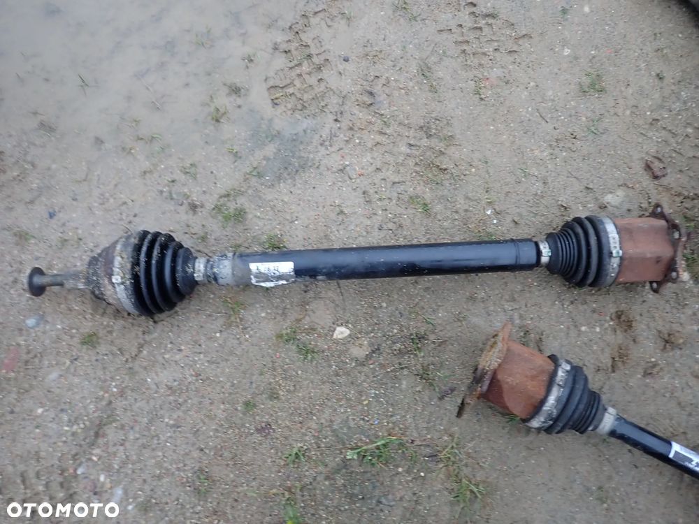 VW GOLF VII 2.0 TDI GTI GTD 184KM PÓŁOŚ PRAWA 5Q0407272BT - 1