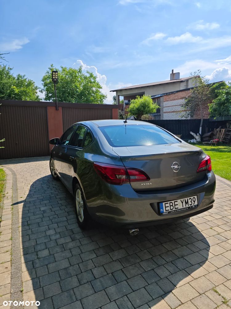 Opel Astra 1.6 - 4