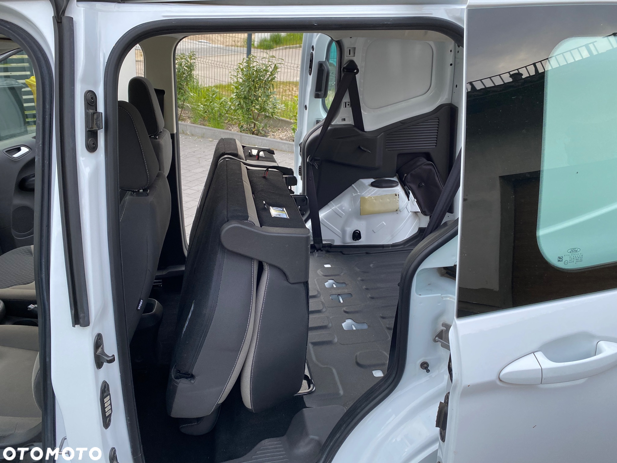 Ford Transit Courier 1.0 EcoBoost Ambiente - 15