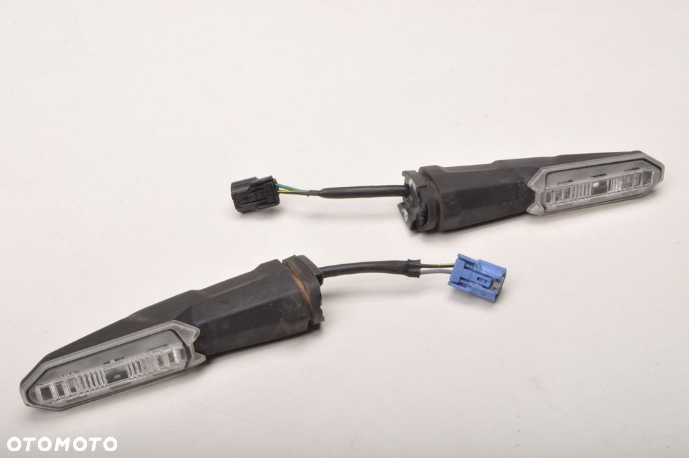 KAWASAKI ZR 900 KIERUNKOWSKAZ KOMPLET 50R-0034599 - 1