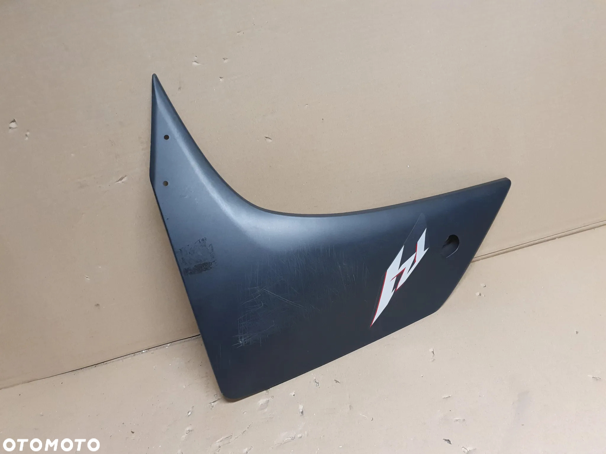 YAMAHA R1 RN19 BOK BOCZEK OWIEWKA OSŁONA 4C8-2835U - 3