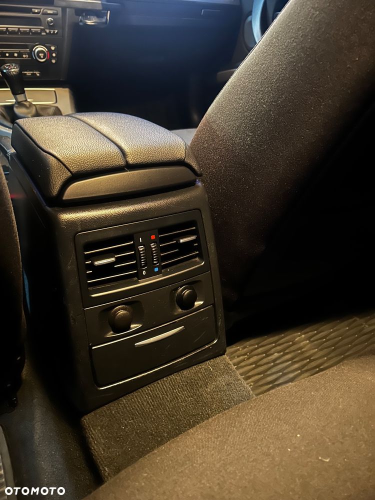 BMW Seria 3 318i - 14