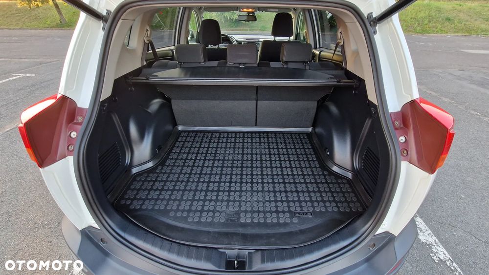 Toyota RAV4 2.0 D-4D Premium - 13