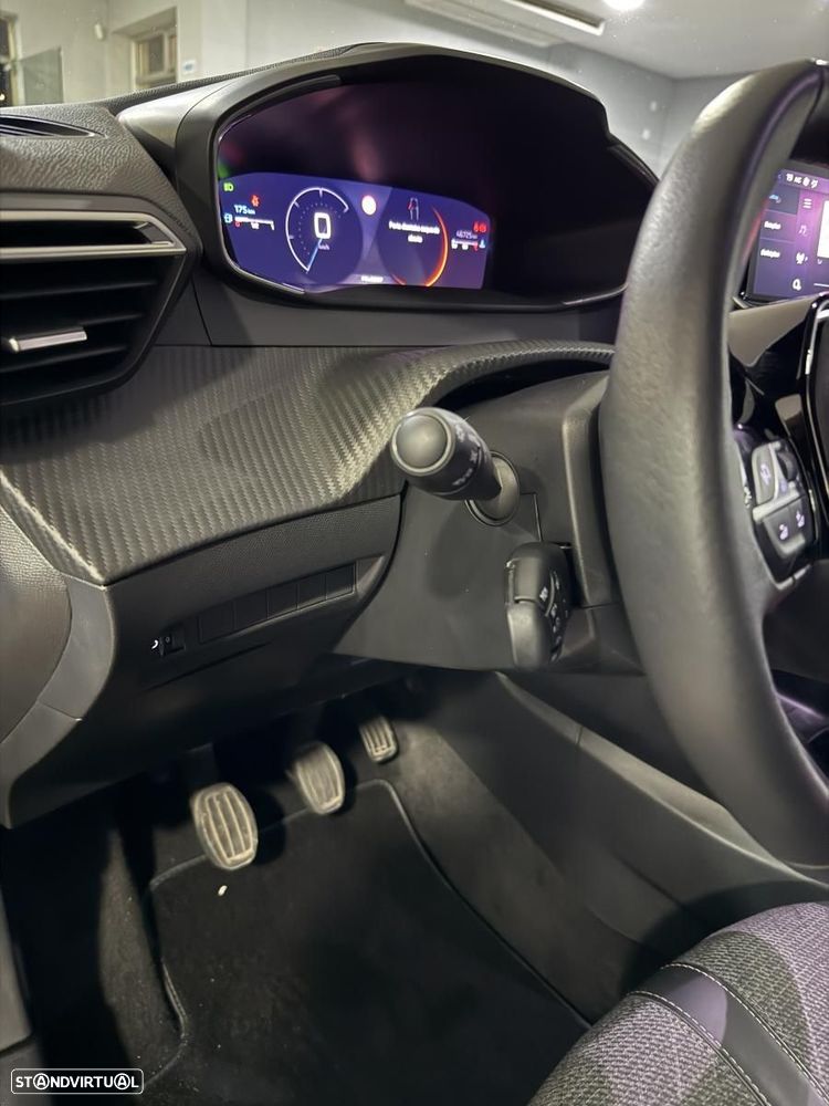 Peugeot 2008 1.2 PureTech Allure - 8