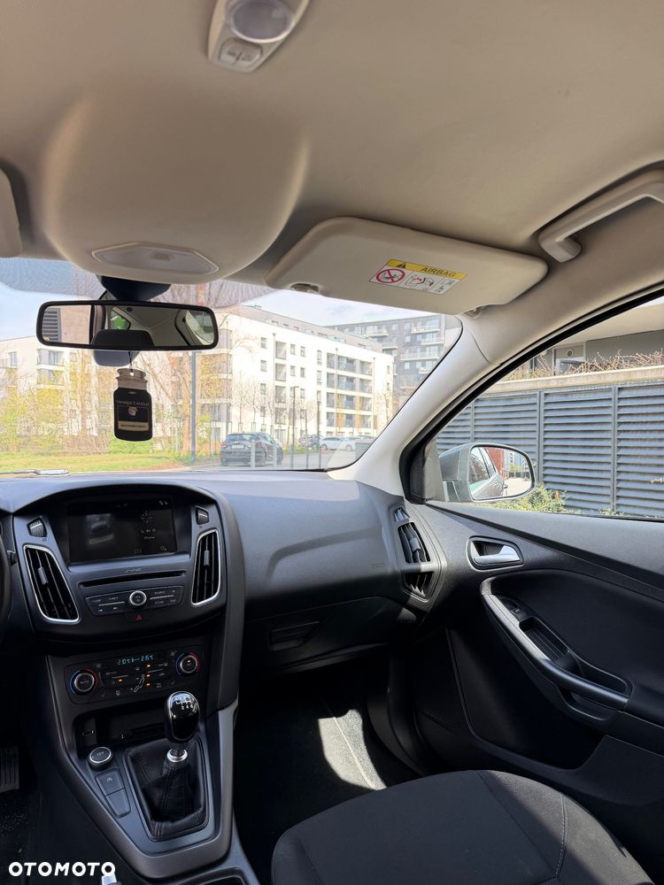 Ford Focus 1.0 EcoBoost Trend Edition Business - 10