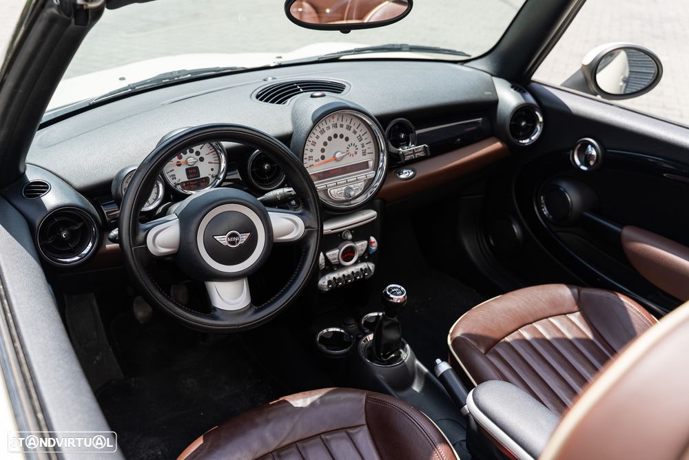 MINI Cabrio Cooper - 11