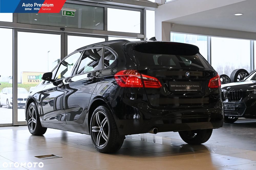 BMW Seria 2 218d - 21