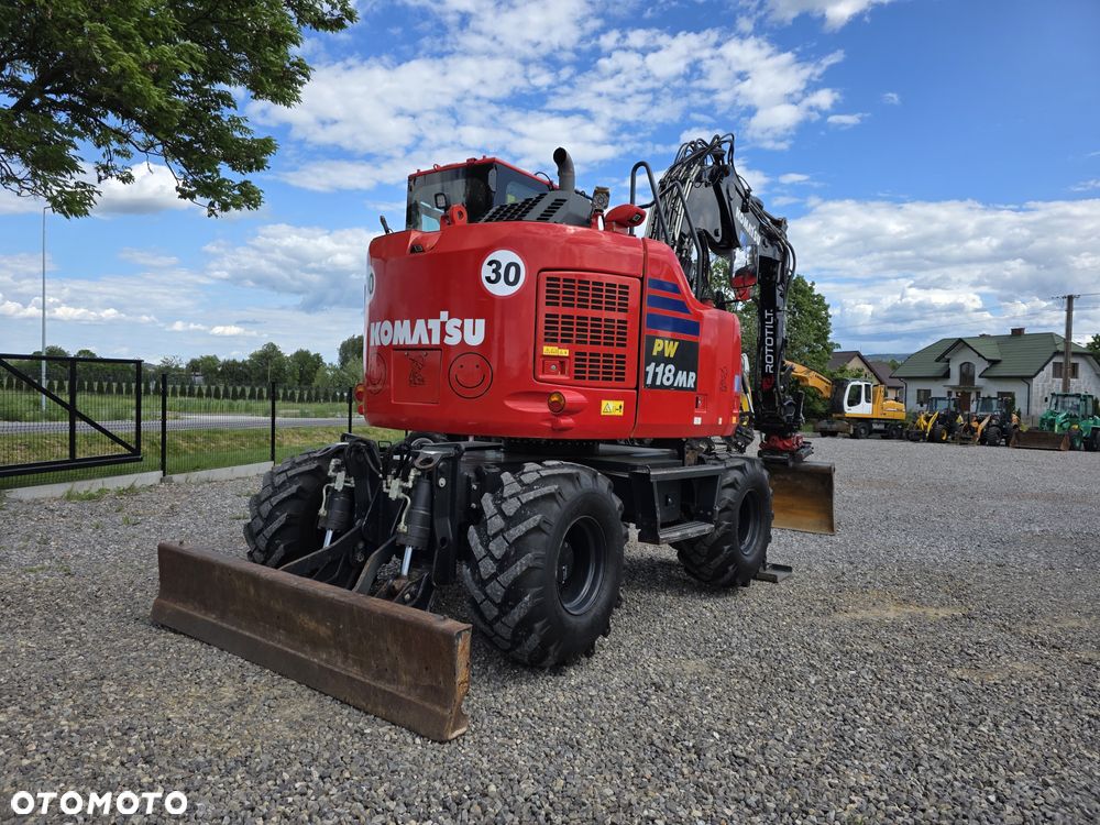 Komatsu PW118-11 - 12