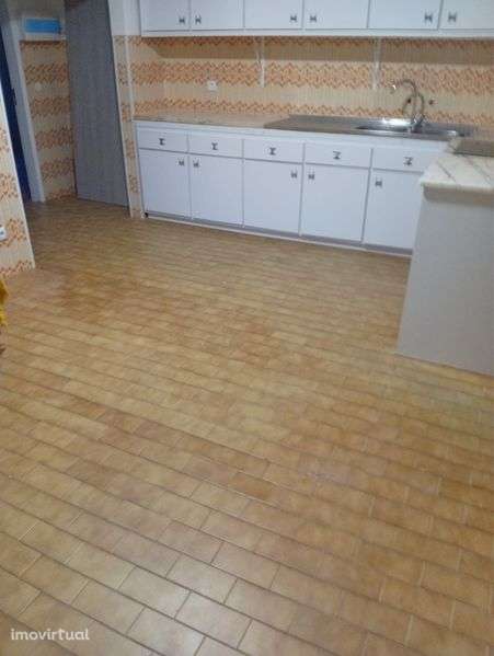 T2 tranquilo a 10 min de Leiria - Grande imagem: 3/8