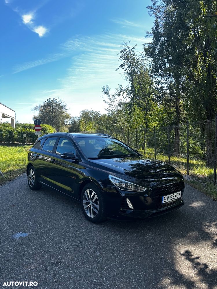 Hyundai i30 Kombi 1.6 CRDI DCT Family+ - 9