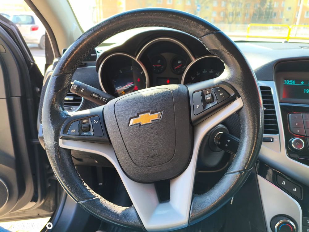 Chevrolet Cruze - 15