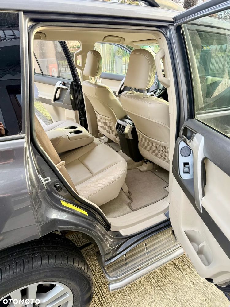 Toyota Land Cruiser LC 3.0 D-4D Prestige - 12