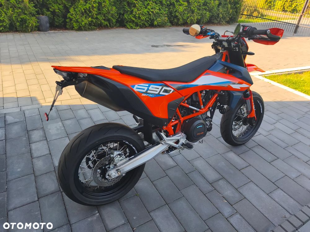 KTM SMC