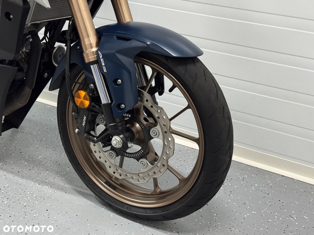 Honda CB - 9