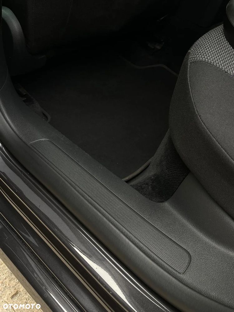 Volkswagen Passat 2.0 TDI Comfortline - 18