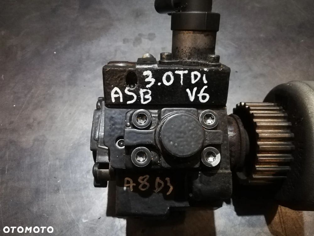 Pompa paliwa AUDI A8 D3 3.0 TDI 059130755S - 2