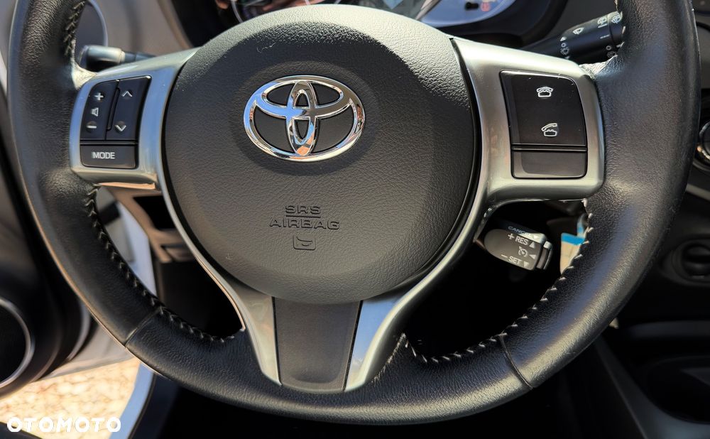 Toyota Yaris - 25