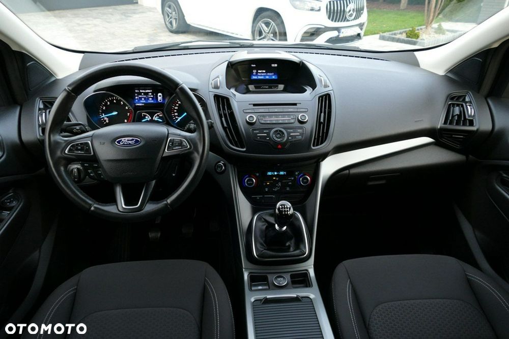 Ford Kuga - 28