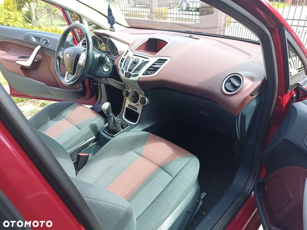 Ford Fiesta 1.25 Titanium - 31