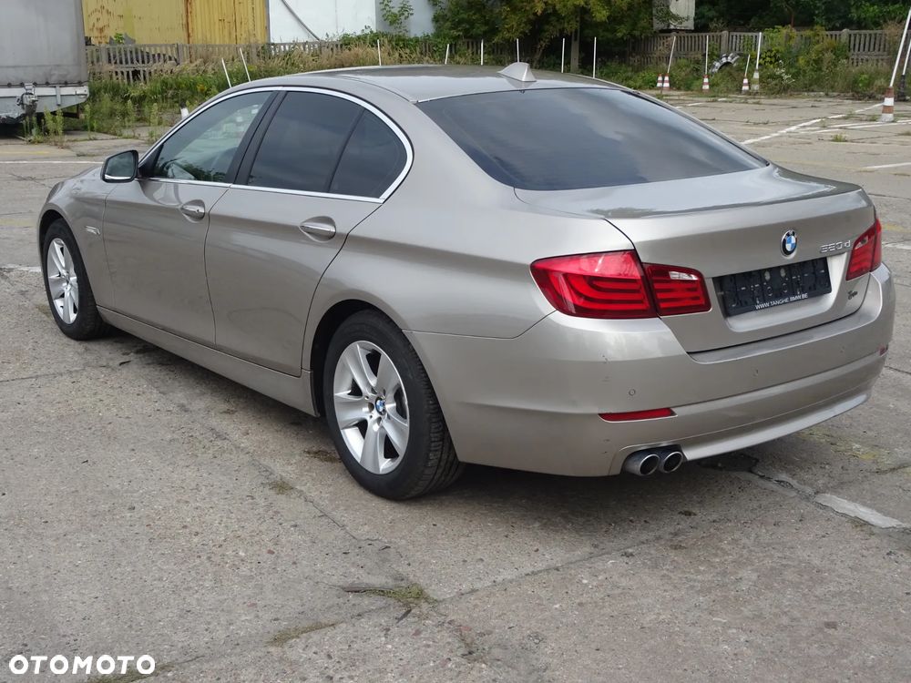 BMW Seria 5 520d - 10