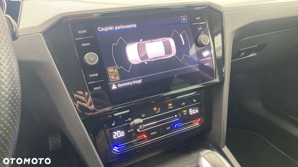 Volkswagen Passat - 20