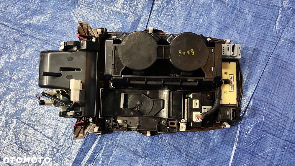 DREWNO LISTWY OZDOBNE DEKORY ZESTAW KOMPLET PRZEŁĄCZNIK WŁĄCZNIK PANEL SZYB GRZANIA FOTELI KANAPY ROLET ŻALUZJI ZAWIESZENIA TRAKCJI STEROWANIA NAWIEWU RADIA TYŁ PILOT DVD LEXUS LS IV LS460 LS600H 07-09r - 33