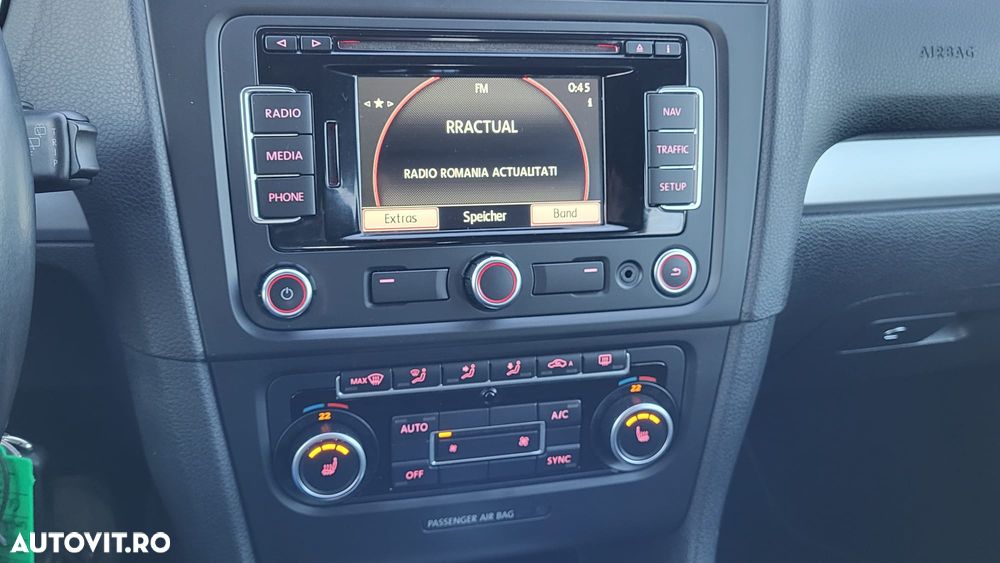 Volkswagen Golf - 11