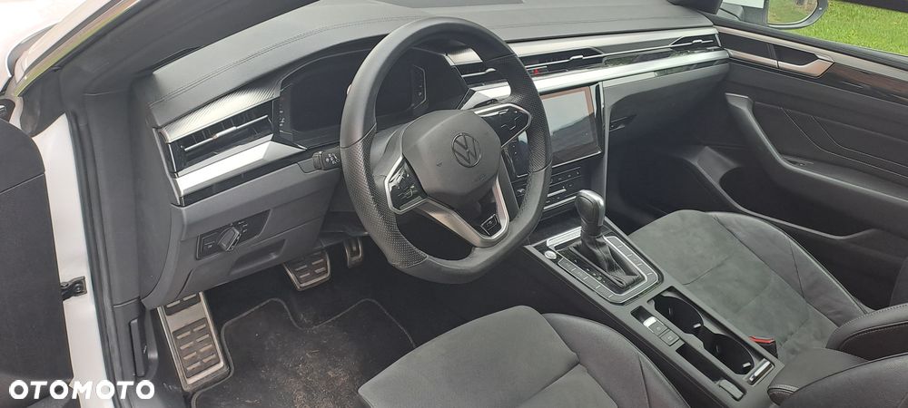 Volkswagen Arteon 2.0 TDI SCR R-Line DSG - 11