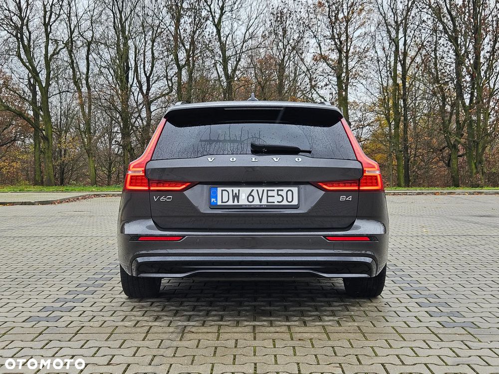 Volvo V60 B4 B Plus Dark - 6