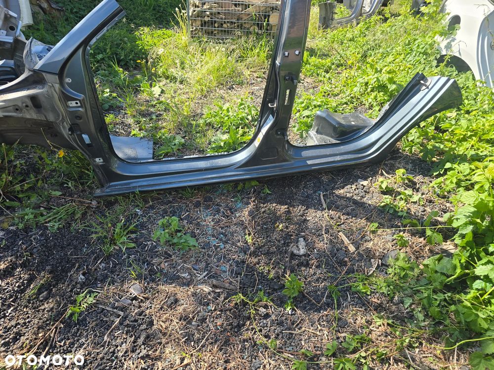 Próg lewy skoda Fabia III kombi - 1