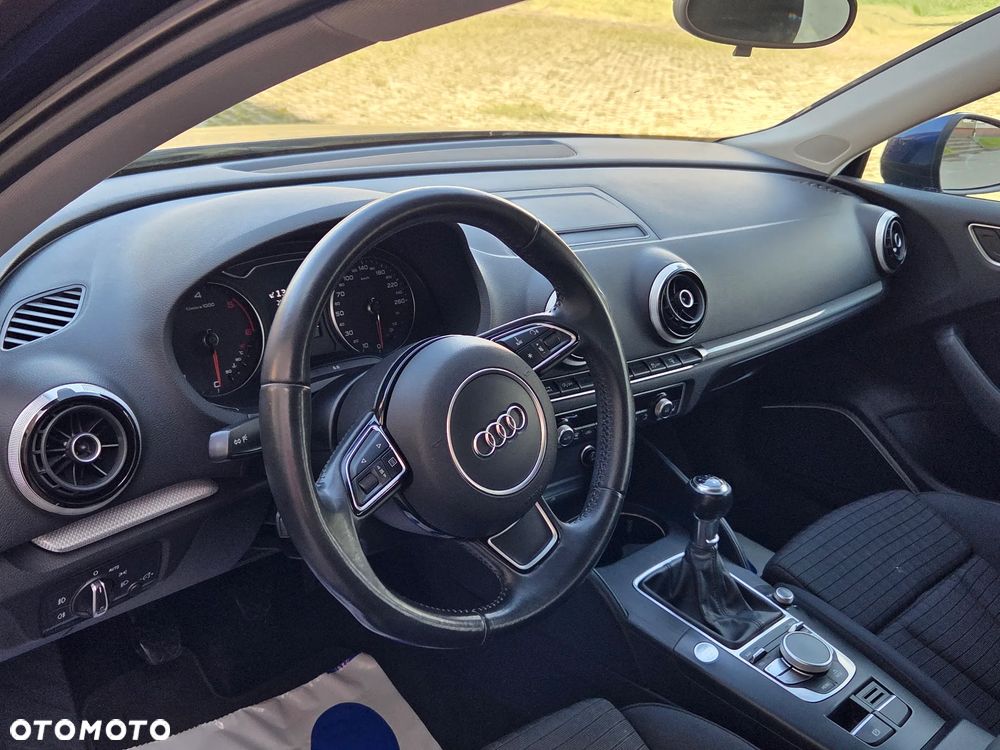Audi A3 Sportback 2.0 TDI Ambiente - 5