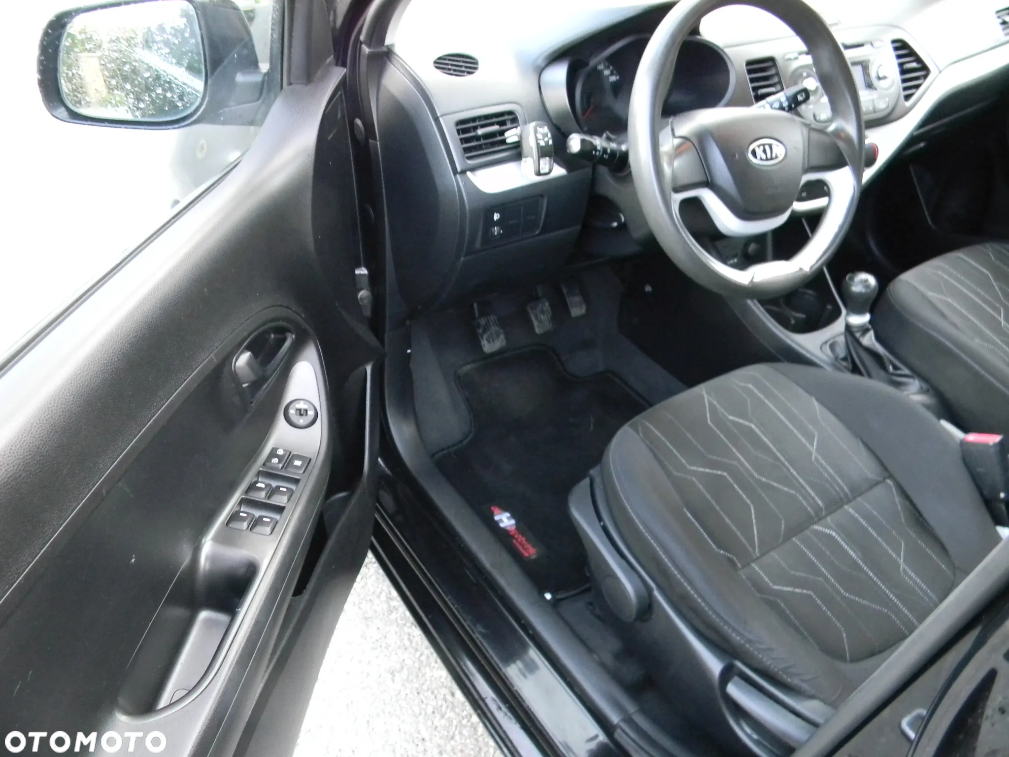 Kia Picanto 1.0 Dream Team Edition - 17