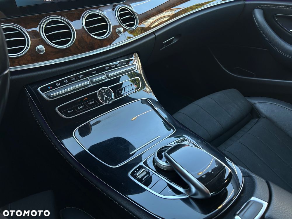 Mercedes-Benz Klasa E 220 d Avantgarde - 29