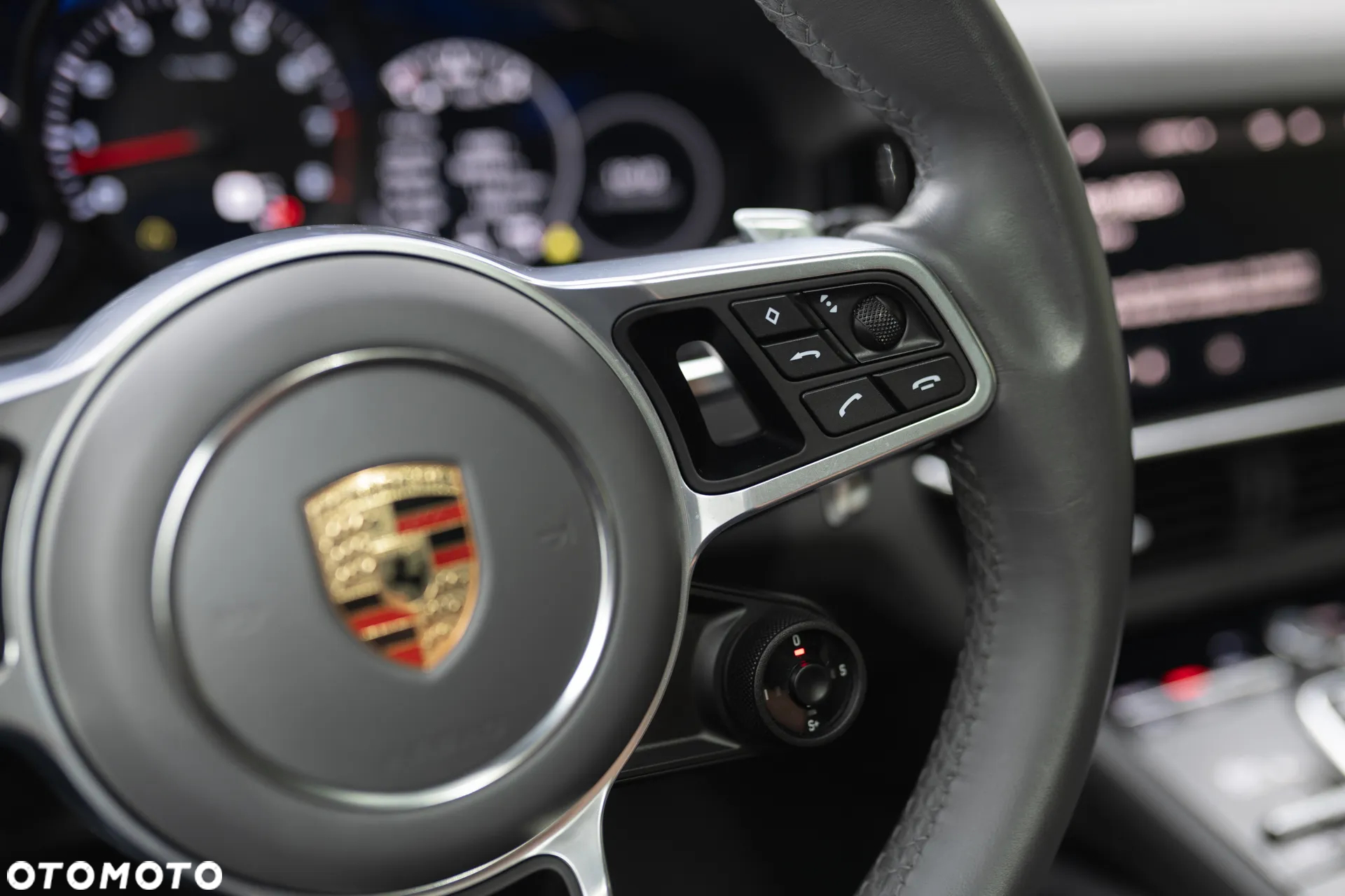 Porsche Cayenne Standard - 24