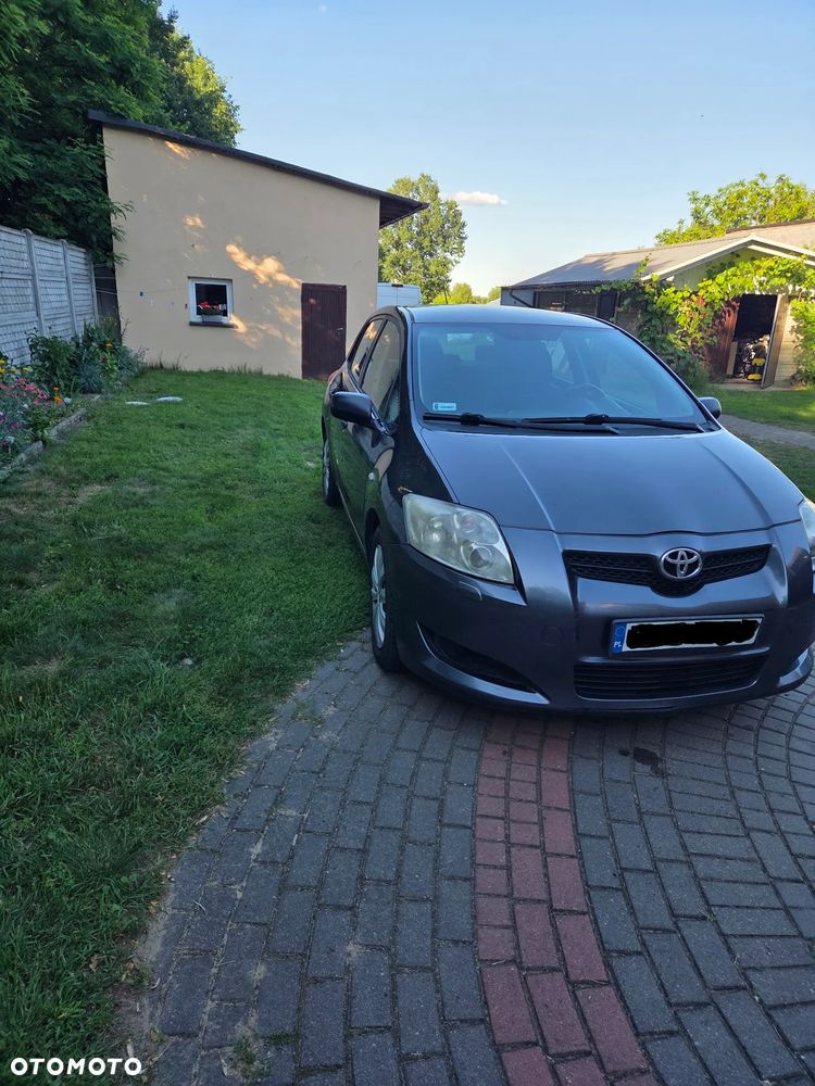 Toyota Auris 1.4 D-4D Luna - 2