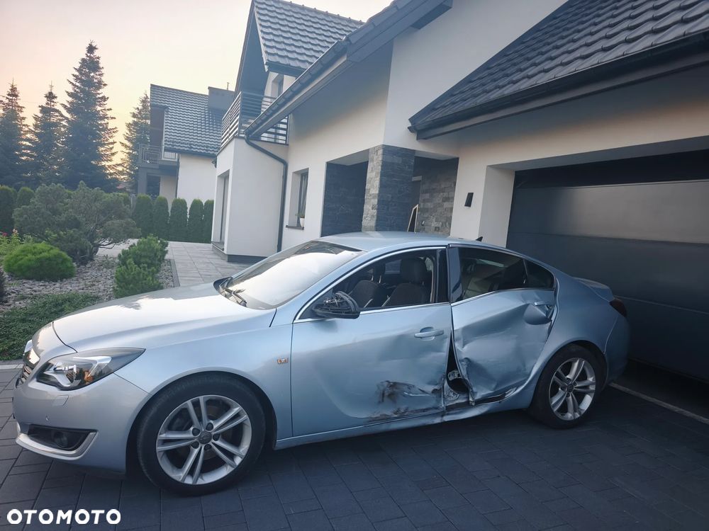 Opel Insignia 1.6 T Cosmo - 4
