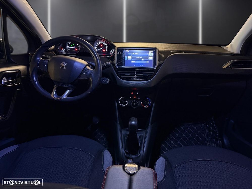 Peugeot 208 82 PureTech Style - 9