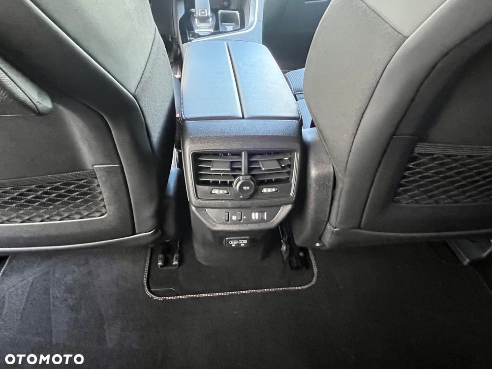 Peugeot 5008 1.5 BlueHDi GT S&S EAT8 - 33
