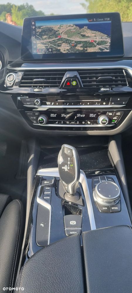 BMW Seria 5 530i xDrive Sport Line sport - 16