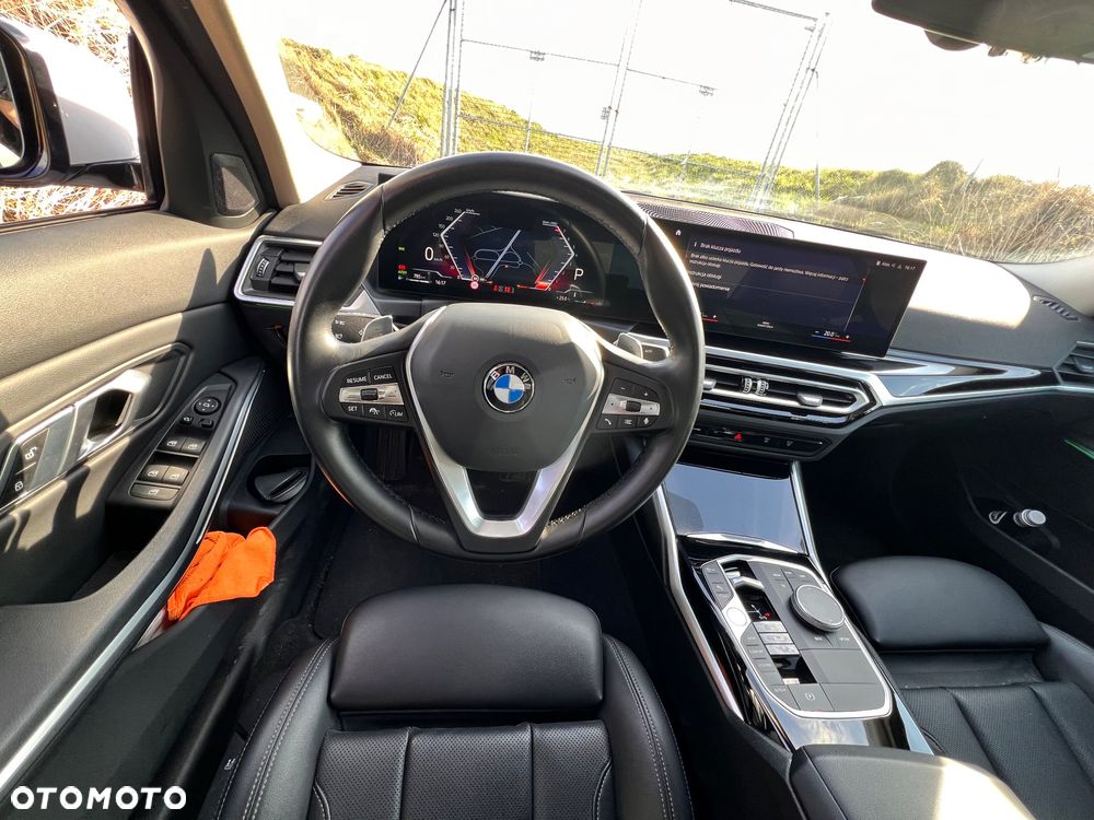 BMW Seria 3 320i - 10
