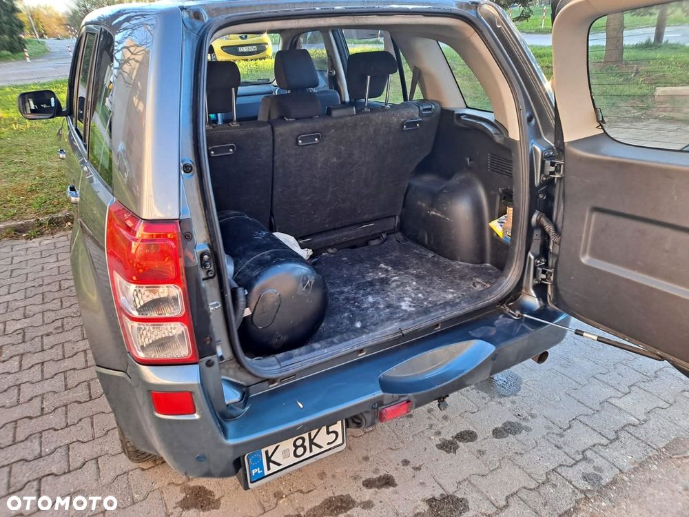 Suzuki Grand Vitara 2.7 V6 - 9