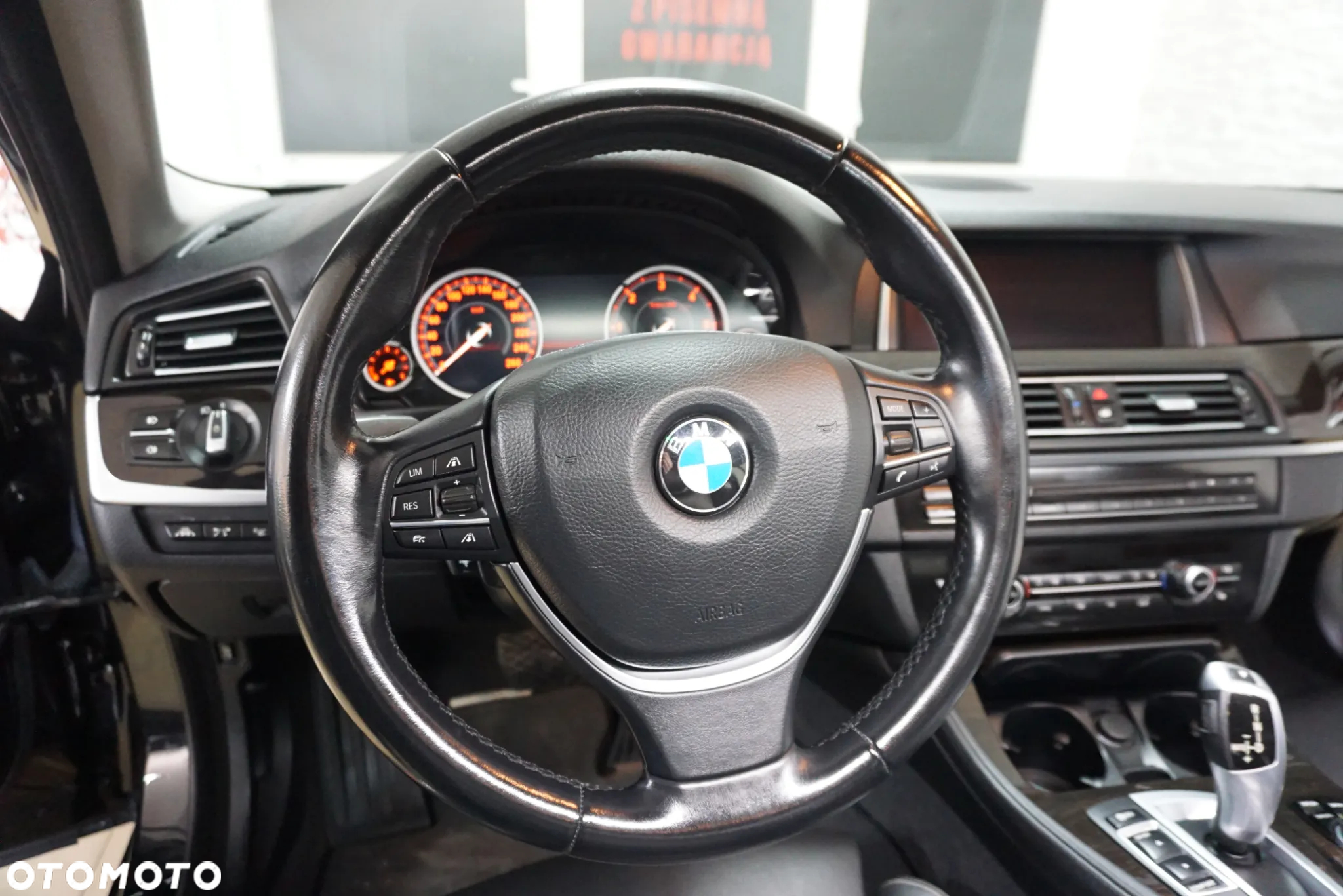 BMW Seria 5 520d xDrive Luxury Line - 23