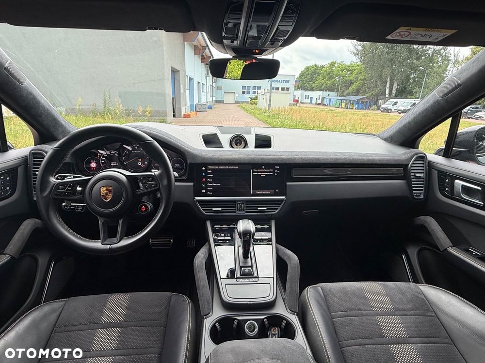 Porsche Cayenne Turbo GT - 18