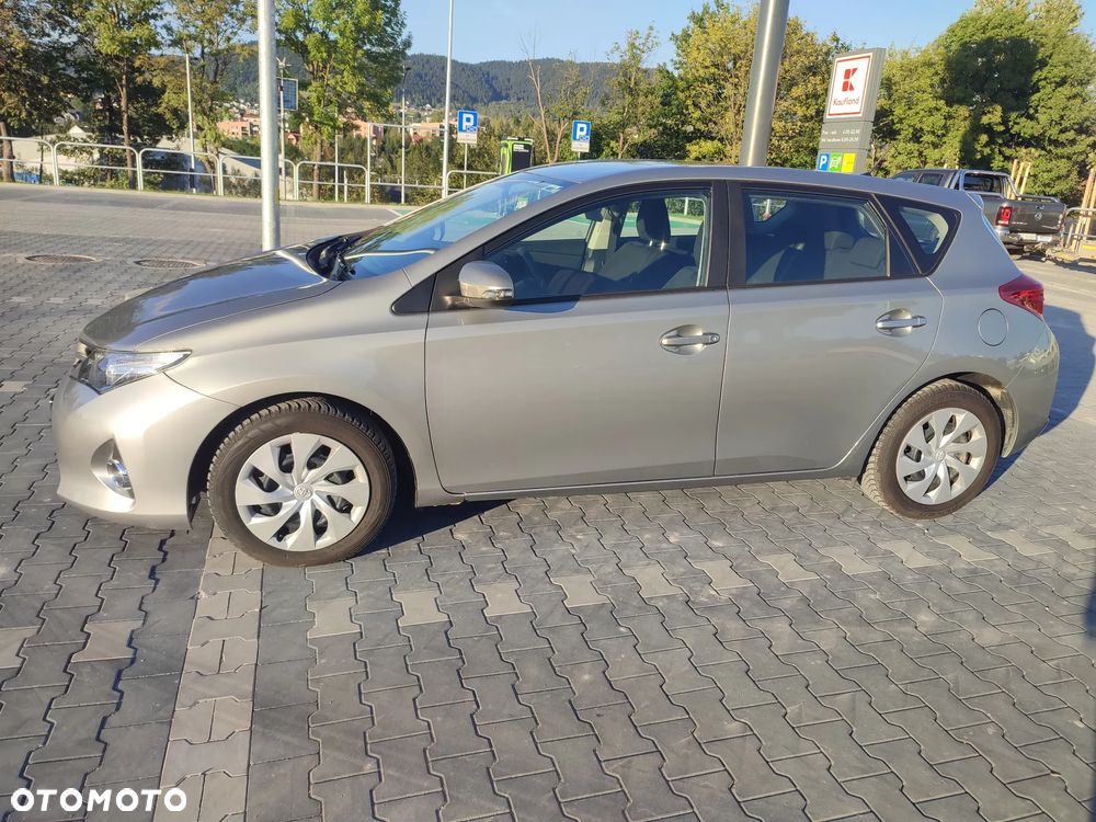 Toyota Auris 1.33 VVT-i Active - 4